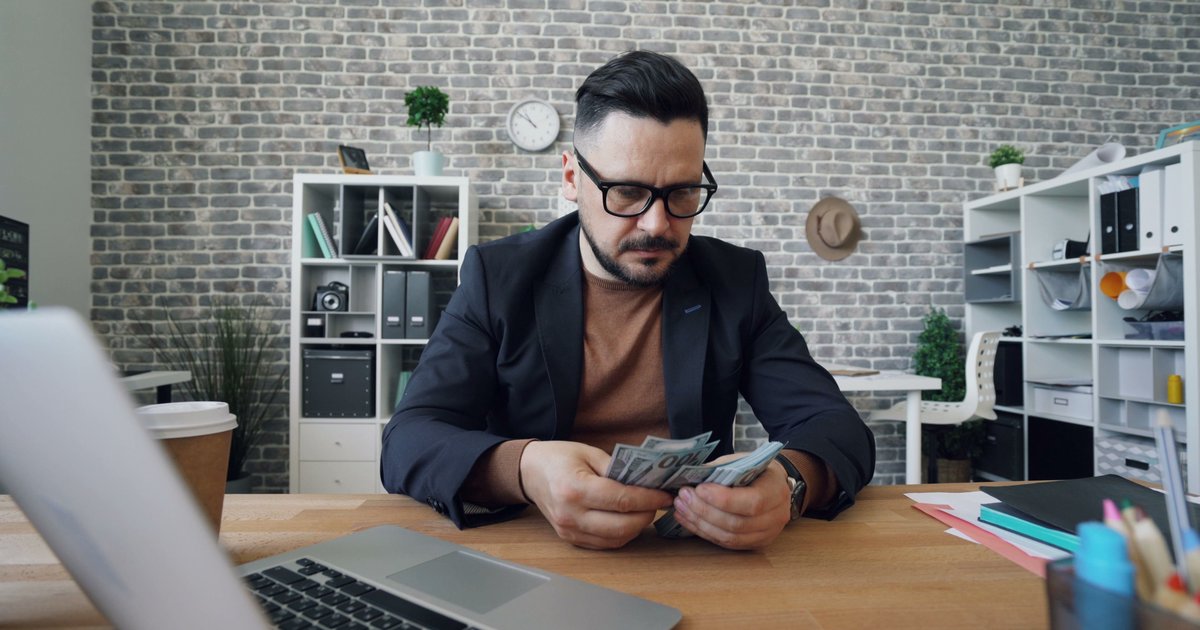 Jak wybrać dobry kurs online, by nie stracić czasu i pieniędzy