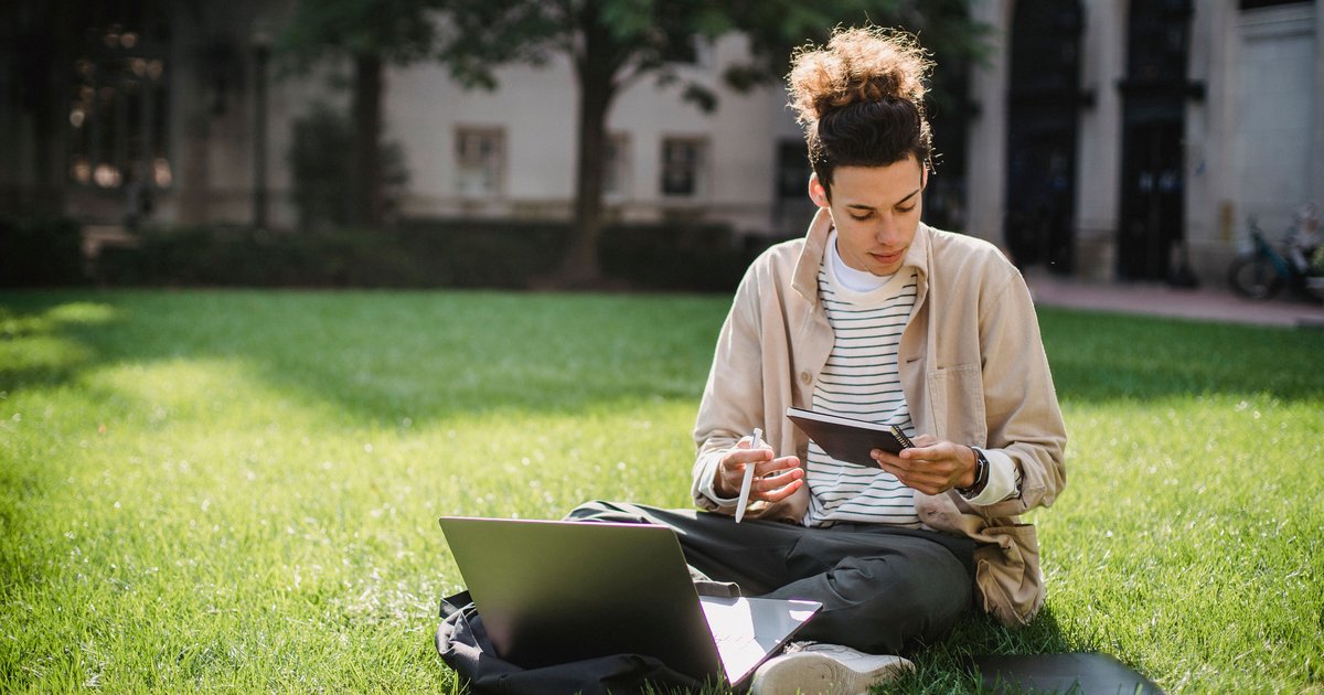 Na co zwracać uwagę wybierając kurs online w 2026 roku
